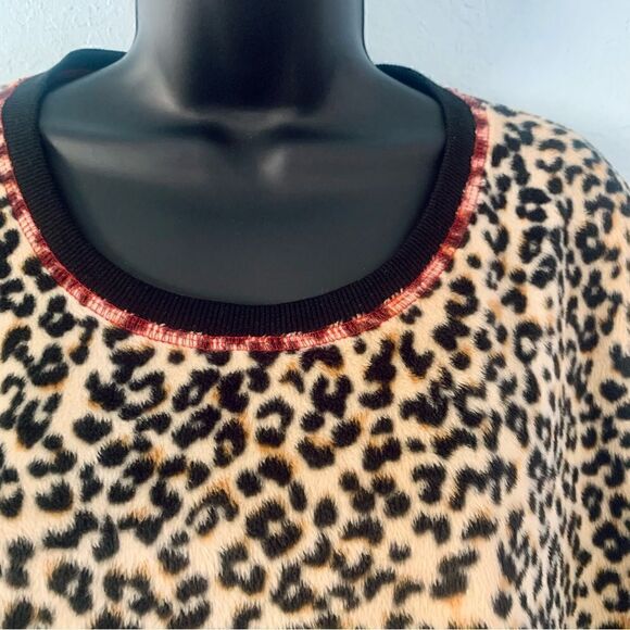 PJ Essentials Cheetah Print Fleece Pullover Top Size Large - Picture 2 of 8